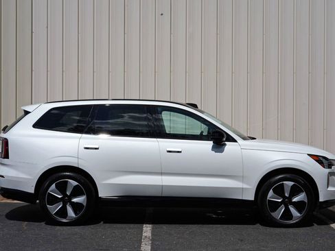 Used 2025 Volvo EX90 Plus AWD/4WD image 53