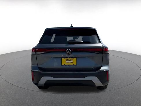 Used 2026 Volkswagen Tiguan SE AWD/4WD image 18