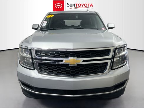 Used 2017 Chevrolet Suburban LT image 10