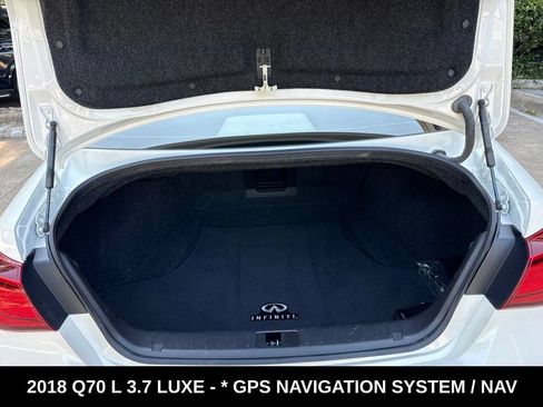 Used 2018 INFINITI Q70 L 3.7 w/ Sensory Package AWD/4WD image 11