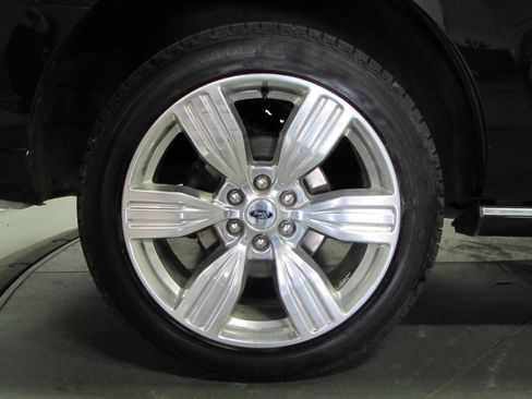 Certified 2024 Ford Expedition Platinum AWD/4WD image 9