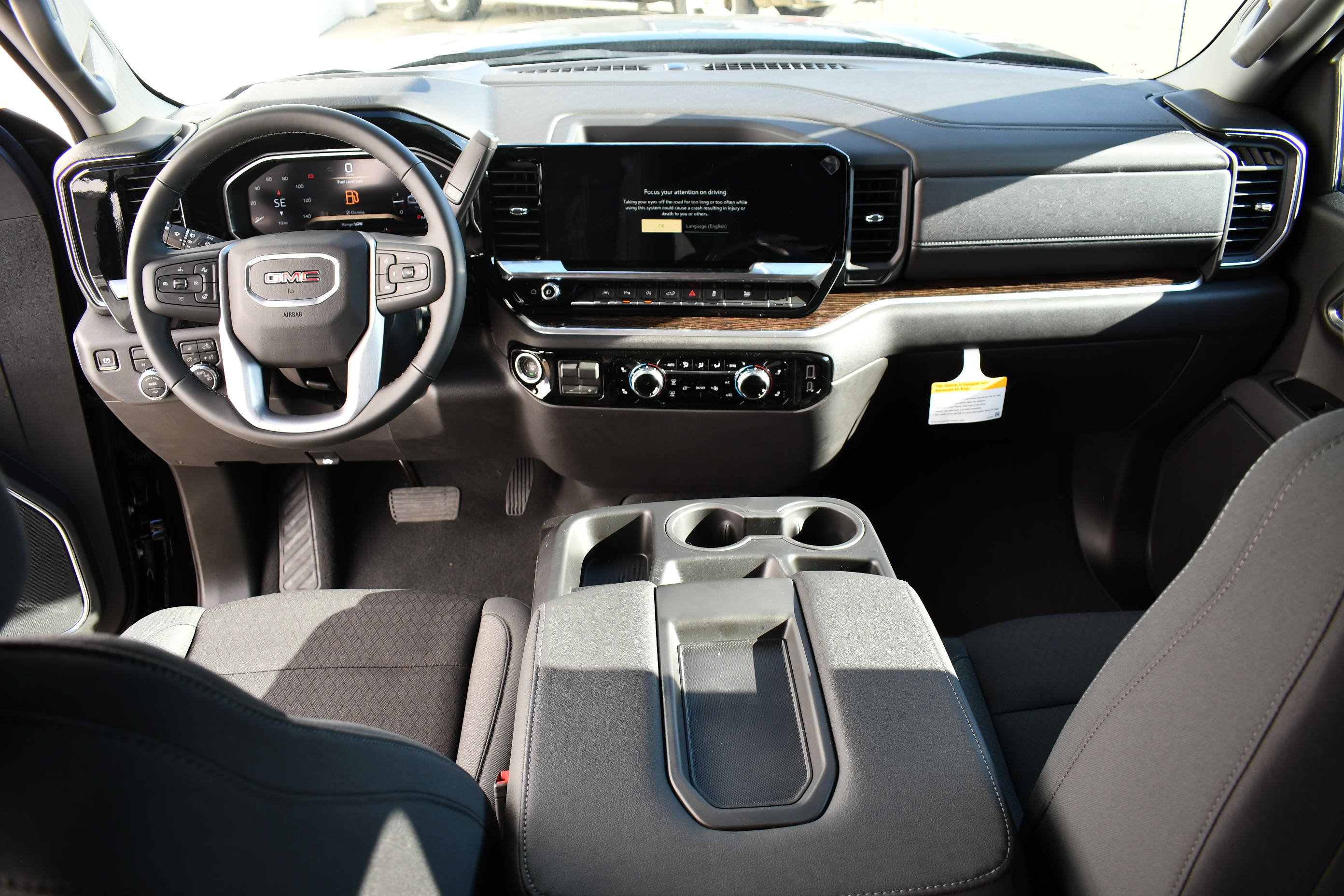 Used 2026 GMC Sierra 1500 SLE w/ Preferred Package AWD/4WD image 15