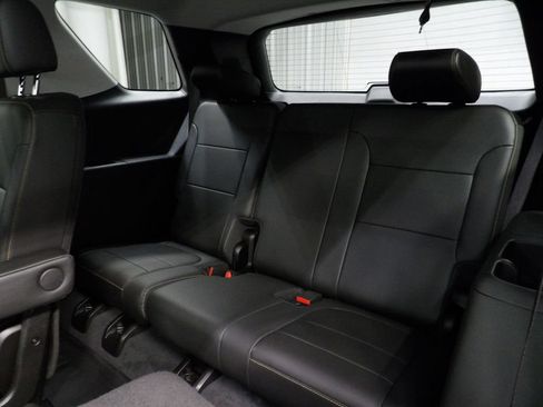Used 2021 Chevrolet Traverse RS w/ LPO, Floor Liner Package AWD/4WD image 15