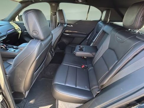 Used 2023 Cadillac XT4 Sport image 19