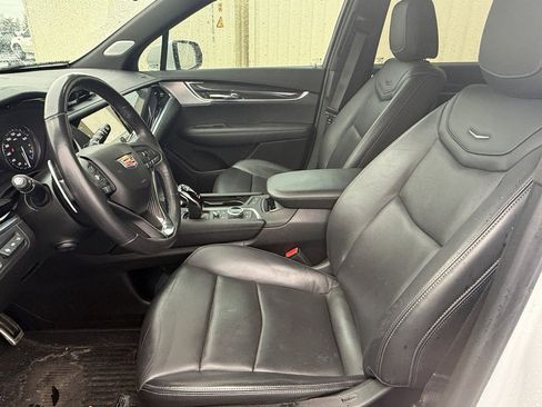 Certified 2024 Cadillac XT6 Sport w/ LPO, Onyx Lite Package image 5