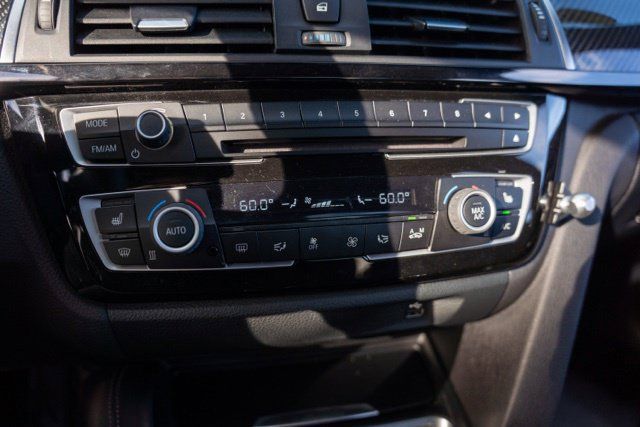 Used 2018 BMW M3 RWD image 29