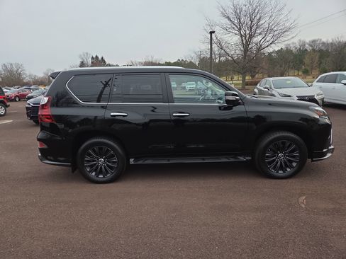 Used 2022 Lexus GX 460 Luxury image 2