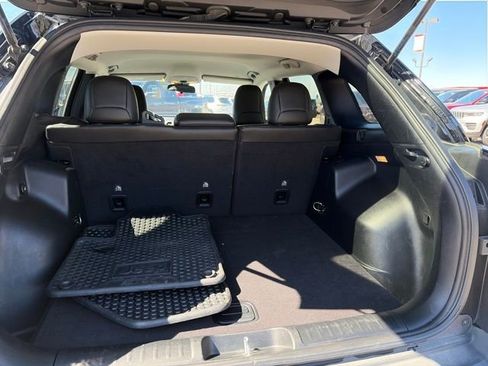 Used 2020 Jeep Cherokee Latitude Plus w/ Cold Weather Group image 28