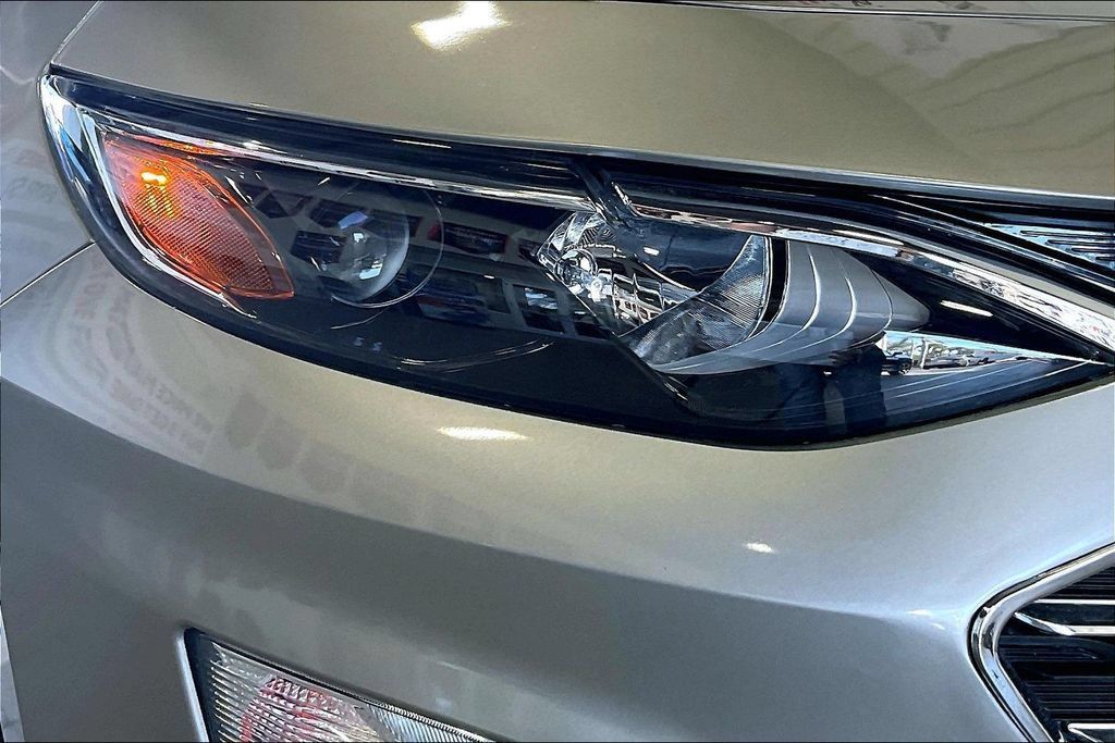 Used 2024 Chevrolet Malibu LT FWD image 26