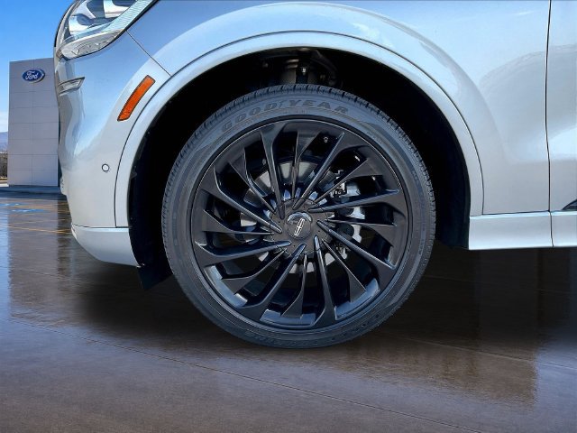 Used 2023 Lincoln Aviator Black Label AWD/4WD image 34