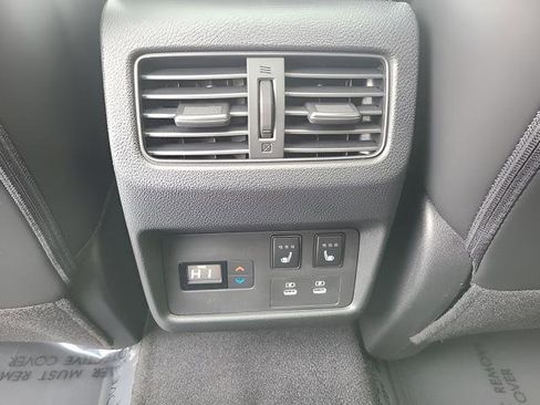 New 2026 Nissan Rogue Platinum w/ Tech Package image 19