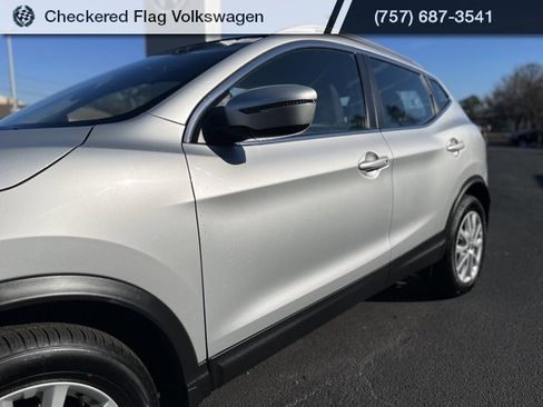 Used 2021 Nissan Rogue Sport SV image 4