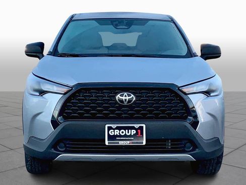 Used 2025 Toyota Corolla Cross L image 5