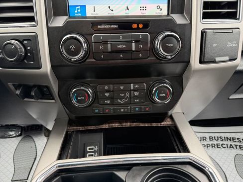 Used 2019 Ford F250 Lariat w/ Lariat Ultimate Package image 35