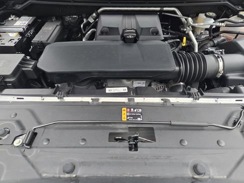 Used 2024 Chevrolet Colorado ZR2 w/ ZR2 Convenience Package III image 32