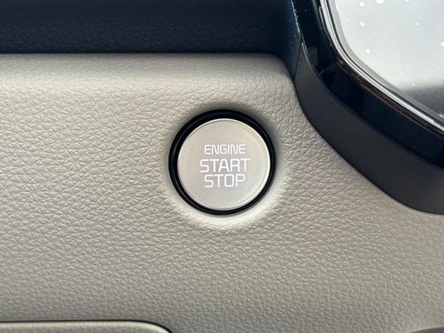 New 2025 Kia Carnival SX w/ SX Dark Edition Package FWD image 24