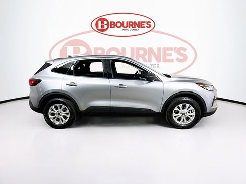 Used 2024 Ford Escape Active w/ Tech Pack #1 AWD/4WD image 11