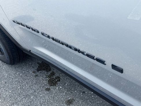 New 2025 Jeep Grand Cherokee L Altitude image 29