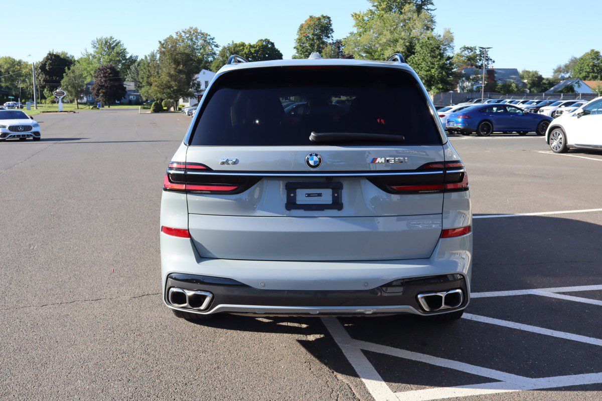 Used 2026 BMW X7 M60i AWD/4WD image 7