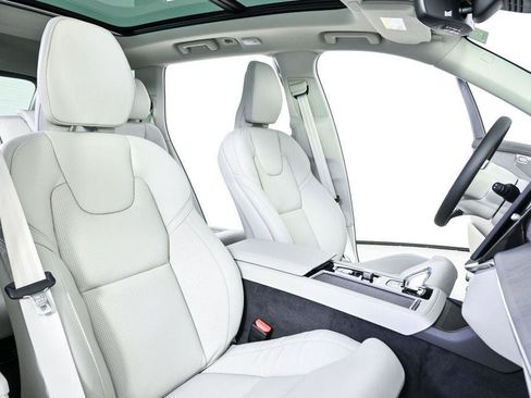 Used 2026 Volvo XC90 T8 Ultra w/ Protection Package Premier AWD/4WD image 24