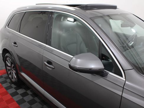 Used 2019 Audi Q7 3.0T Premium Plus AWD/4WD image 9