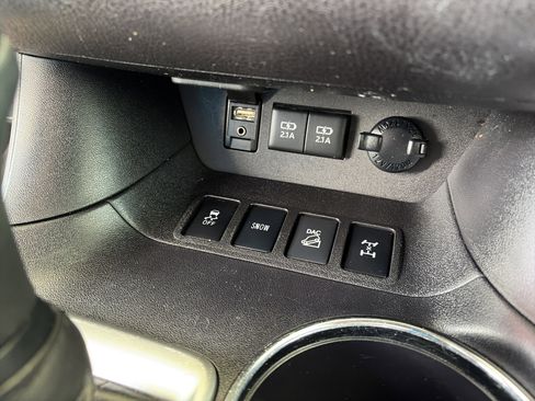 Used 2017 Toyota Highlander Plus image 28