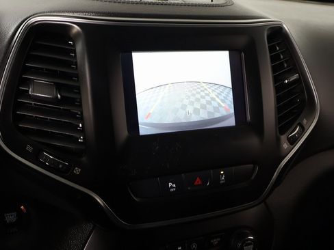 Used 2021 Jeep Cherokee Latitude Plus image 6