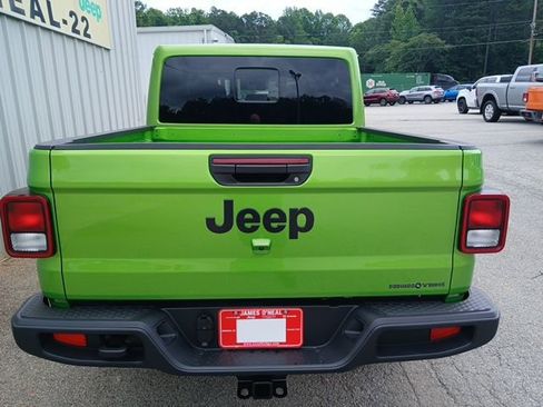 New 2025 Jeep Gladiator Sport S image 4