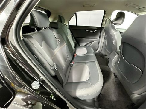 Used 2024 Kia Niro LX image 25