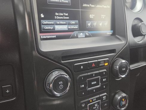 Used 2014 Ford F150 FX4 w/ Equipment Group 402A Luxury image 17