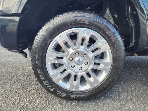 Used 2013 Ford F150 Platinum image 10