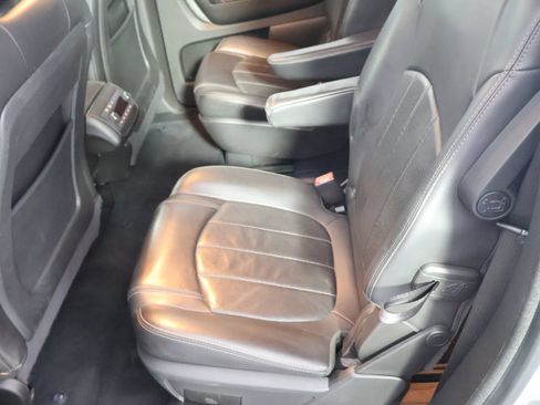 Used 2016 GMC Acadia SLT w/ Open Road Package AWD/4WD image 45