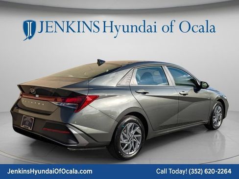 New 2026 Hyundai Elantra Sport FWD image 3