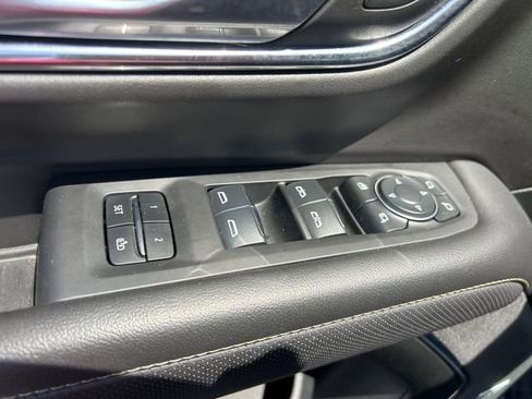 Used 2024 Chevrolet Suburban Premier AWD/4WD image 13