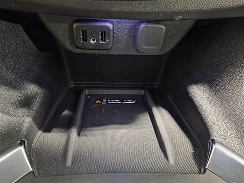 Used 2023 Chevrolet Traverse LT w/ LPO, Floor Liner Package image 39