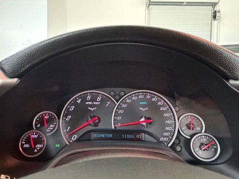 Used 2005 Chevrolet Corvette Coupe w/ Preferred Equipment Group RWD image 19