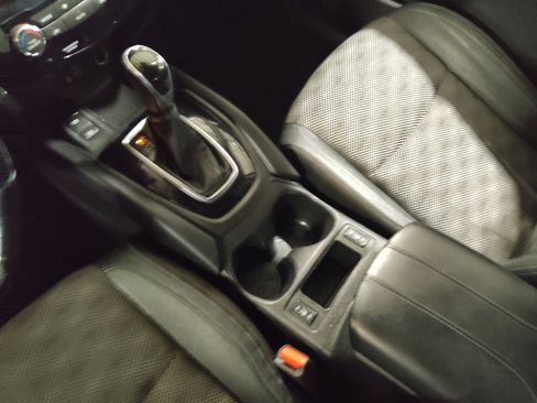 Used 2021 Nissan Rogue Sport SV w/ Technology Package FWD image 26