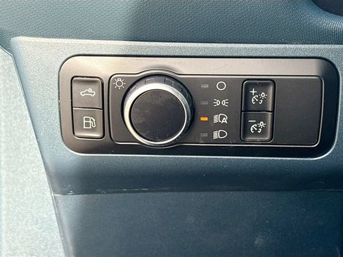Used 2025 Ford Maverick XL FWD image 10
