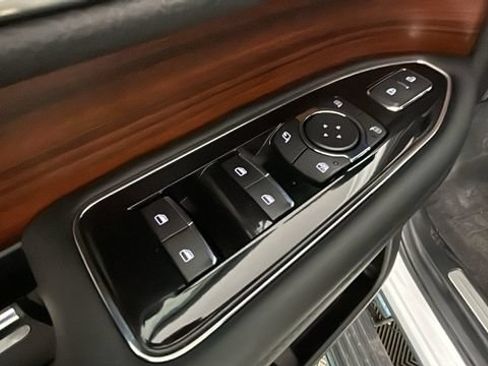 Used 2020 Lincoln Navigator Reserve w/ Luxury Package AWD/4WD image 10