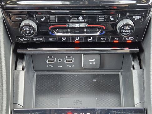 New 2025 Jeep Grand Cherokee L Altitude image 18