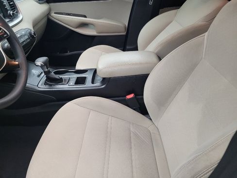 Used 2020 Kia Sorento LX FWD image 17