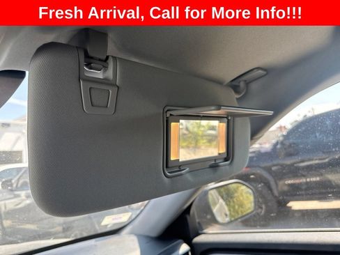 Used 2022 Ford Explorer XLT w/ Equipment Group 202A AWD/4WD image 28