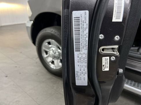 Used 2018 RAM 2500 Tradesman w/ Chrome Appearance Group AWD/4WD image 33
