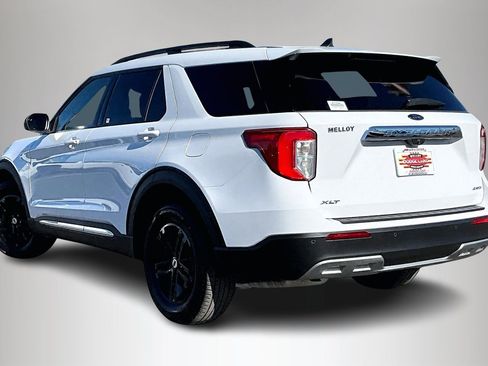 Used 2024 Ford Explorer XLT w/ Equipment Group 202A image 4