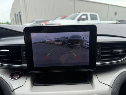 Used 2021 Ford Explorer XLT w/ Equipment Group 202A RWD image 14
