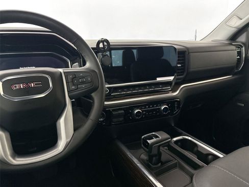 Used 2025 GMC Sierra 1500 Elevation w/ Elevation Premium Package AWD/4WD image 33