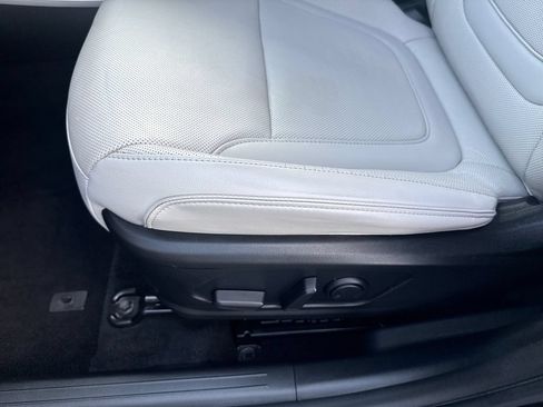 Used 2024 Hyundai Tucson Limited AWD/4WD image 11