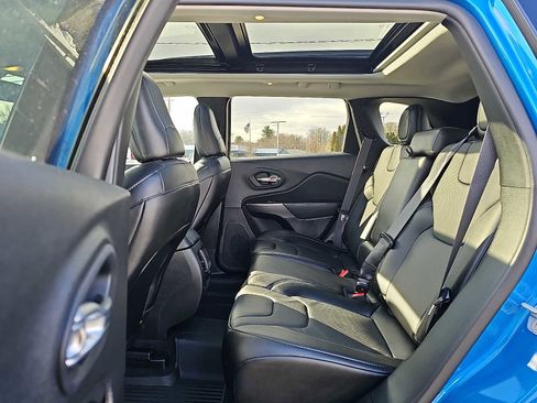 Used 2022 Jeep Cherokee Latitude Lux w/ Sun & Sound Group image 10