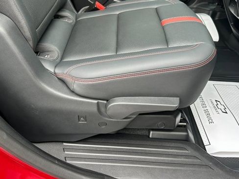 Certified 2024 Chevrolet Traverse RS image 53