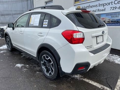 Used 2017 Subaru Crosstrek 2.0i Premium image 3
